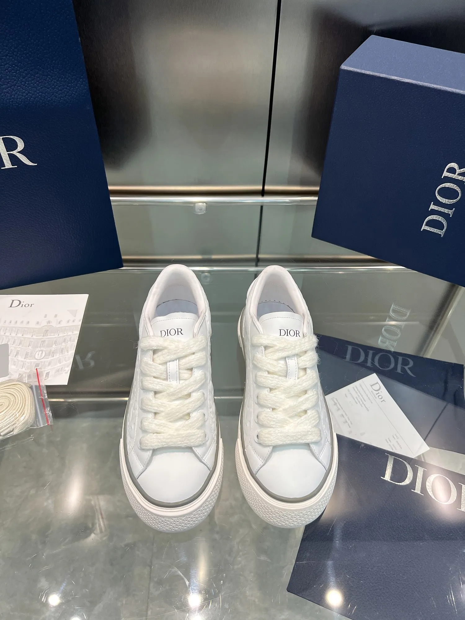 👟👟Ex-factory price 600👟👟 Dior 2023 autumn and winter haute couture series new CD jelly color couple flat casual shoes Dior Size: Female size 35-42 (41.42 customized, non-refundable) / Male size 38-46 (38.46 customized, non-refundable)
